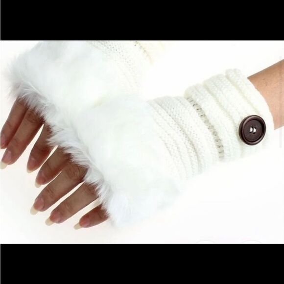 Fingerless,  knitted gloves faux rabbit fur super cute . - Picture 9 of 14